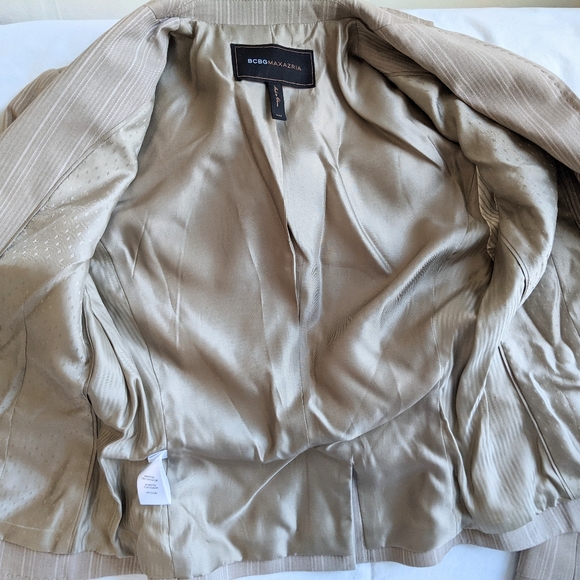 Like new BCBG MaxAzria double layer blazer size XXS - Picture 11 of 12